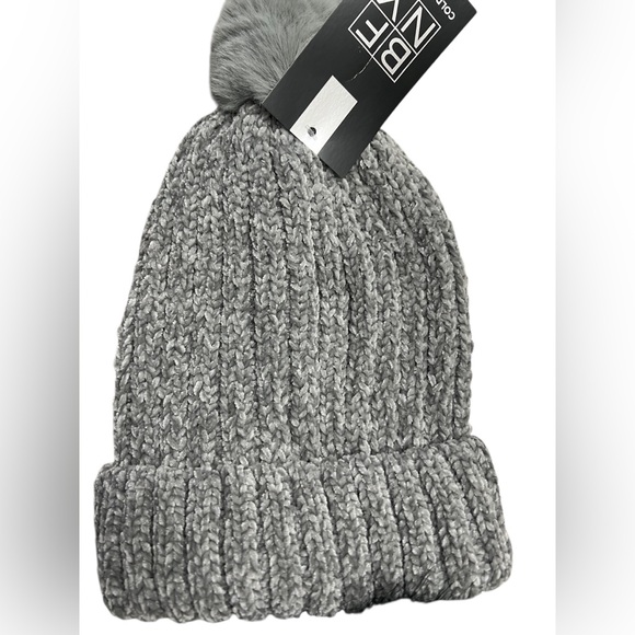 NWT Womens Winter Beanie Set - Black, Gray, and Lavender - Picture 2 of 6